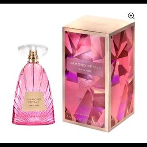 NWT Thalia Sodi Diamond Petals